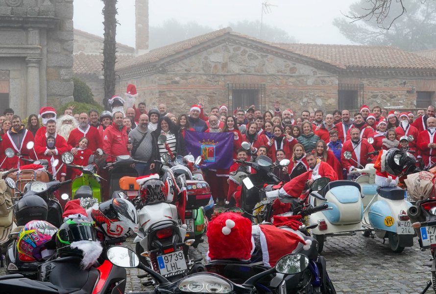 papanoelada colmenar viejo exito solidario grupo moto vespa iglesia remedios
