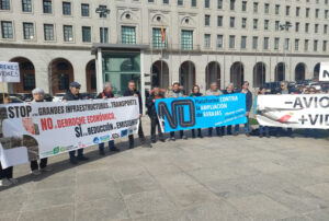 Manifestación contra la ampliación de Barajas